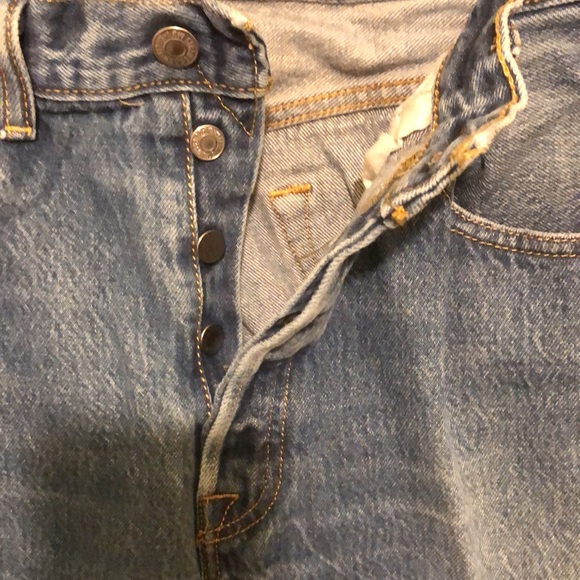 Levi's 501 Jeans Original Button Fly Medium Wash Cotton Straight Leg 34x38 - Picture 5 of 9
